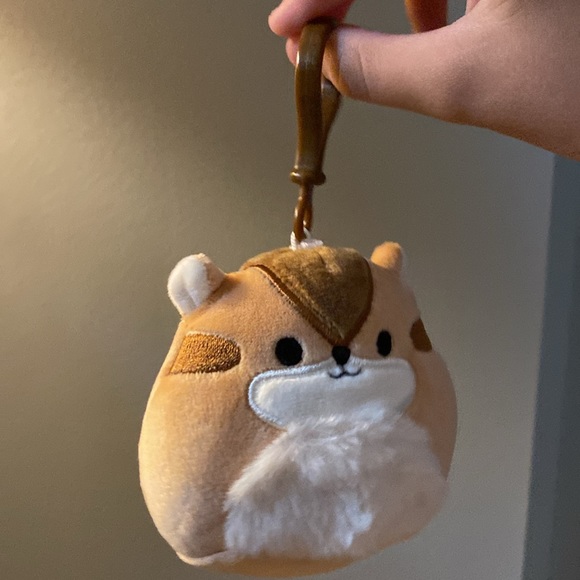 BRAND NEW SQUISHMALLOW CLIP 3.5” NAMED MELZIE THE CHIPMUNK! NWT. YEAR 2023. - Picture 2 of 8